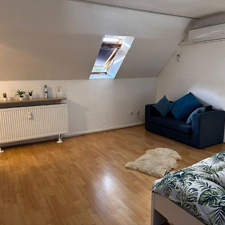 A&V Apartments Gemuetliche Rheinblick Wohnung Apt Daisy Duisburgo Exterior foto